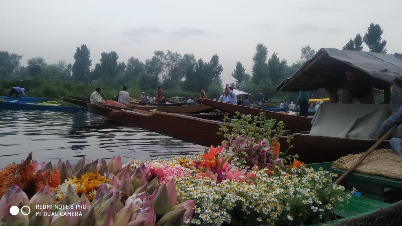 Green View Group Of Houseboats Srīnagar Kültér fotó