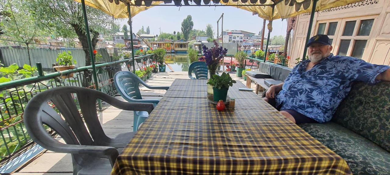 Green View Group Of Houseboats Srīnagar Kültér fotó